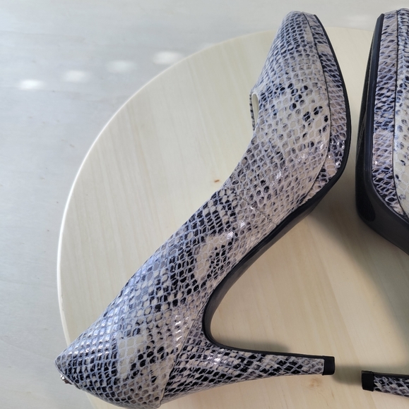 Anne Klein Akdalan Snakeskin High Heel Shoes Womens Size 10 - Picture 6 of 11